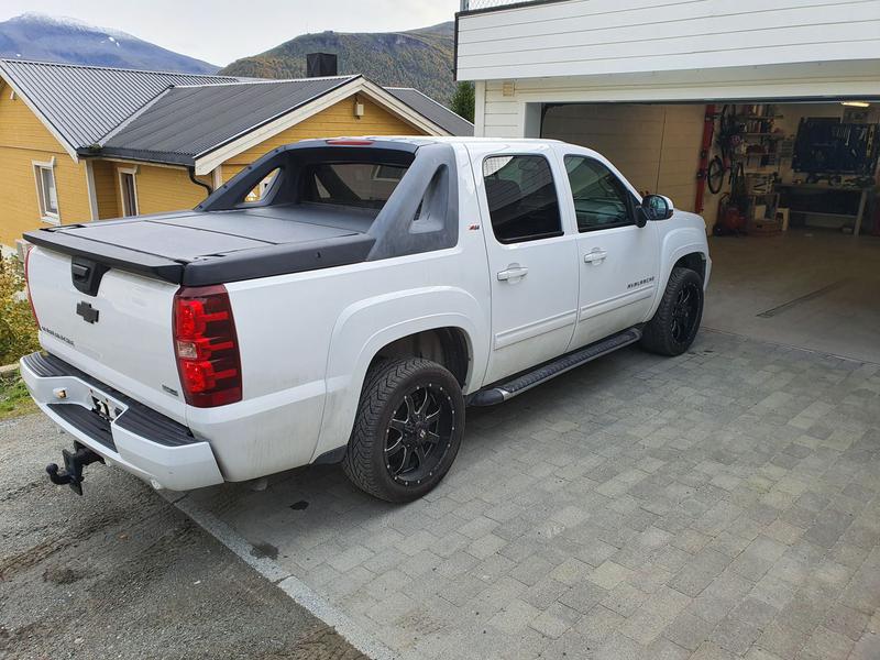 Chevrolet Avalanche • 2011 • 134,000 km 3