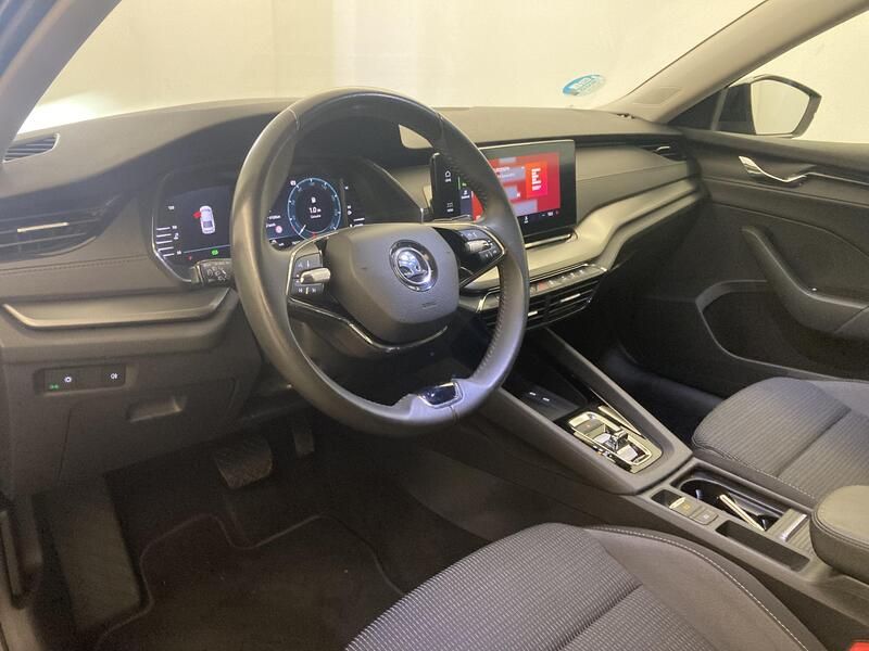 Škoda Octavia • 2023 • 78,186 km 19