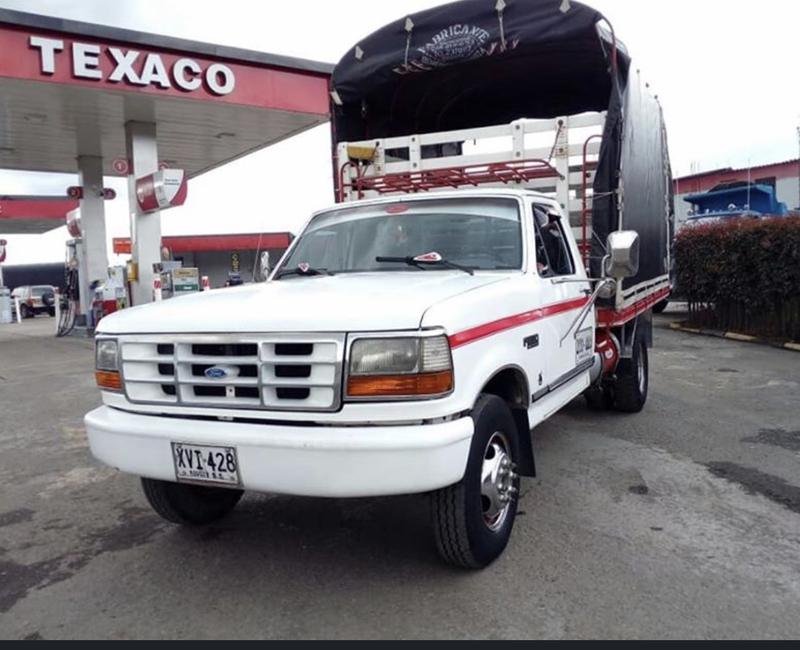Ford 350 • 1995 • 146,000 km 1