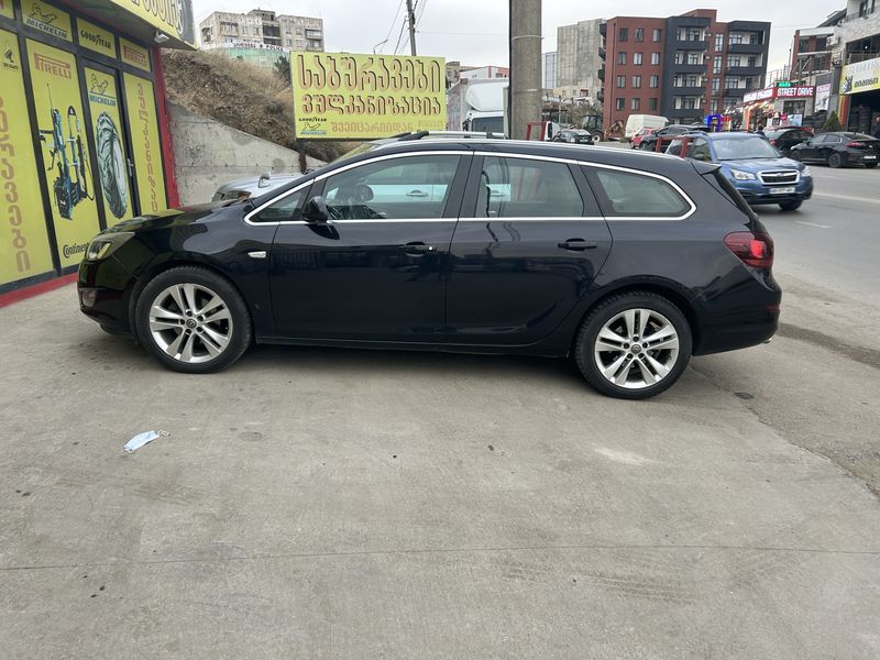 Opel Astra • 2013 • 200,000 km 5