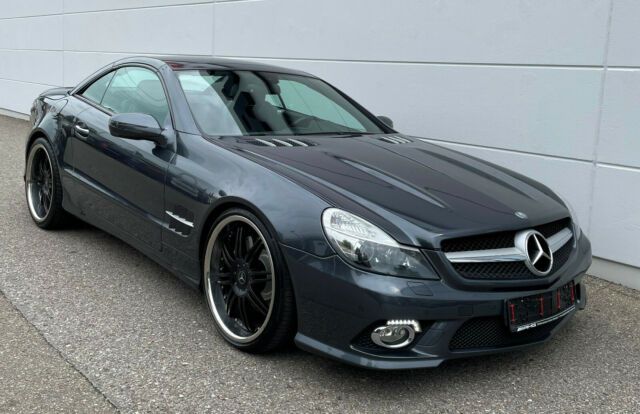Mercedes-Benz SL • 2009 • 106,000 km 5