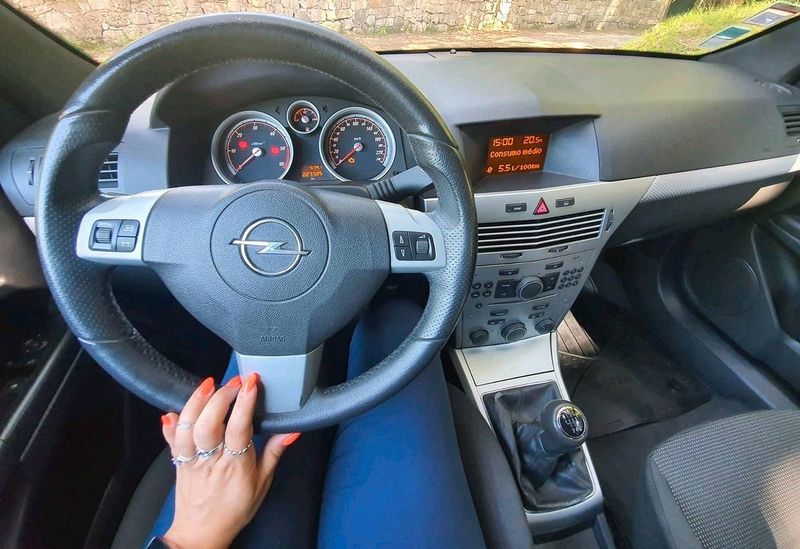 Opel Astra • 2006 • 249,999 km 8