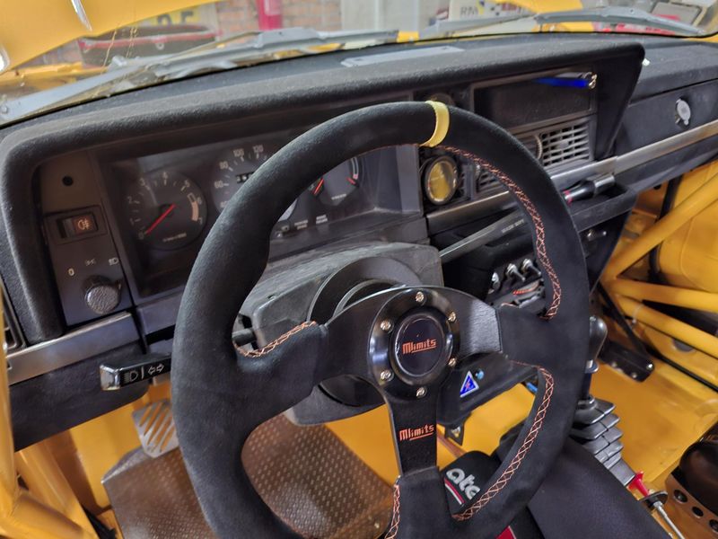 Volvo 240 • 1980 • 100 km 2