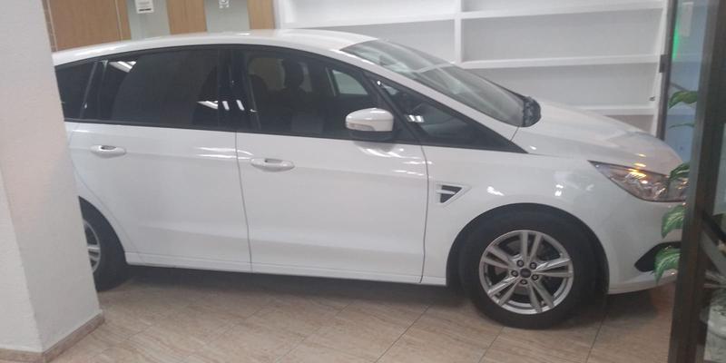 Ford S-Max • 2016 • 119,000 km 2