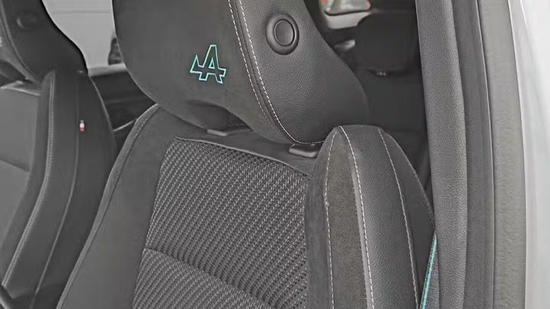 Renault Espace • 2024 • 21,647 km 9