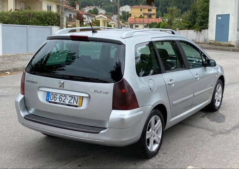 Peugeot 307 • 2005 • 255,000 km 1