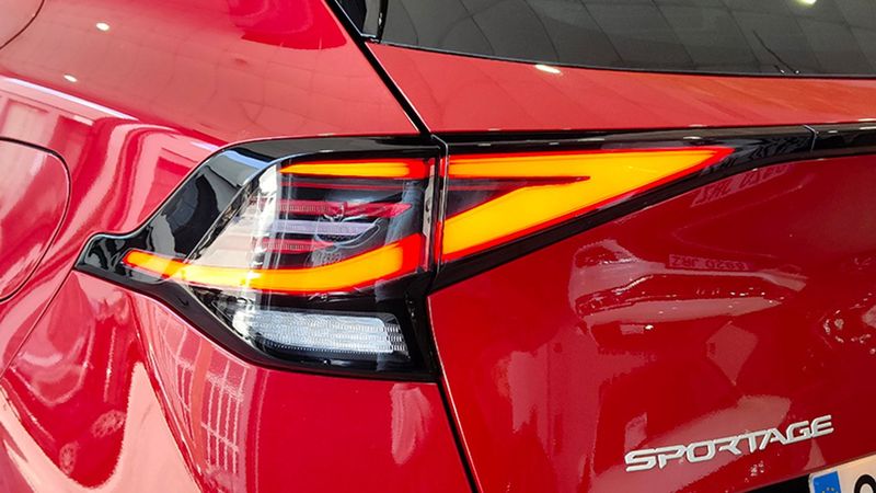 Kia Sportage • 2023 • 25,679 km 9