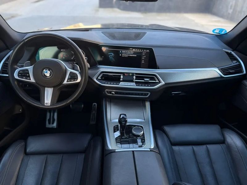 BMW X5 • 2020 • 89,000 km 2