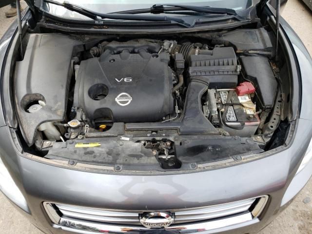 Nissan Maxima • 2014 • 10,000 mi 9