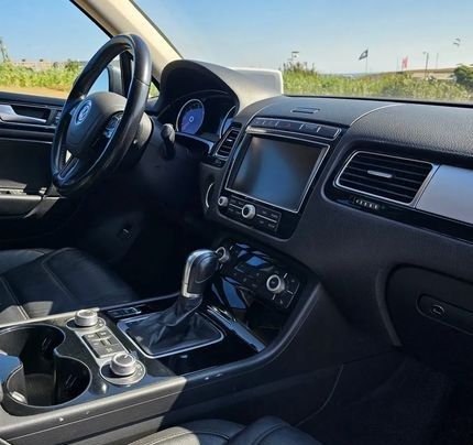 Volkswagen Touareg • 2016 • 155,000 km 8
