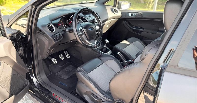 Ford Fiesta • 2014 • 130,000 km 4