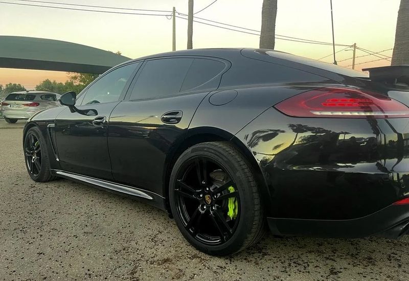 Porsche Panamera • 2014 • 93,500 km 3