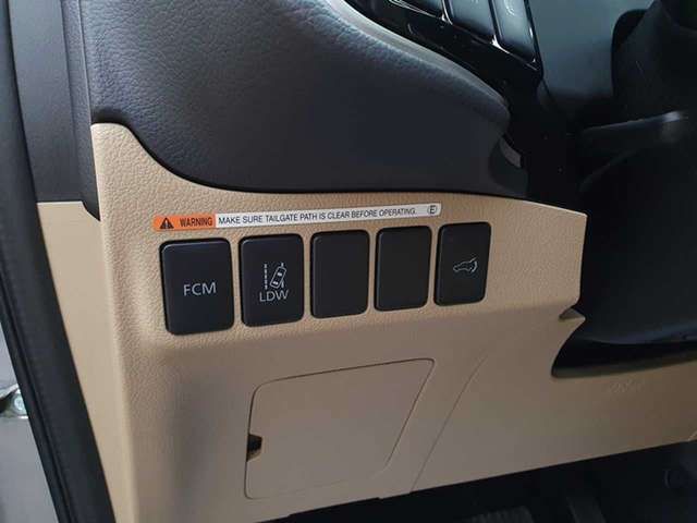 Mitsubishi Outlander • 2016 • 102,000 km 10