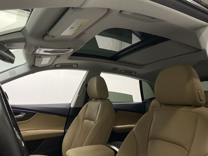 Audi Q8 • 2019 • 24,150 km 4