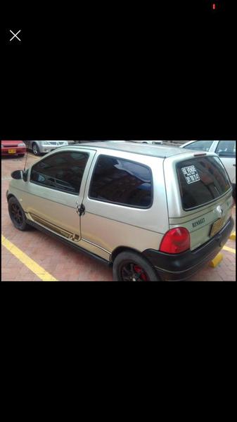 Renault Twingo • 2006 • 200,000 km 4
