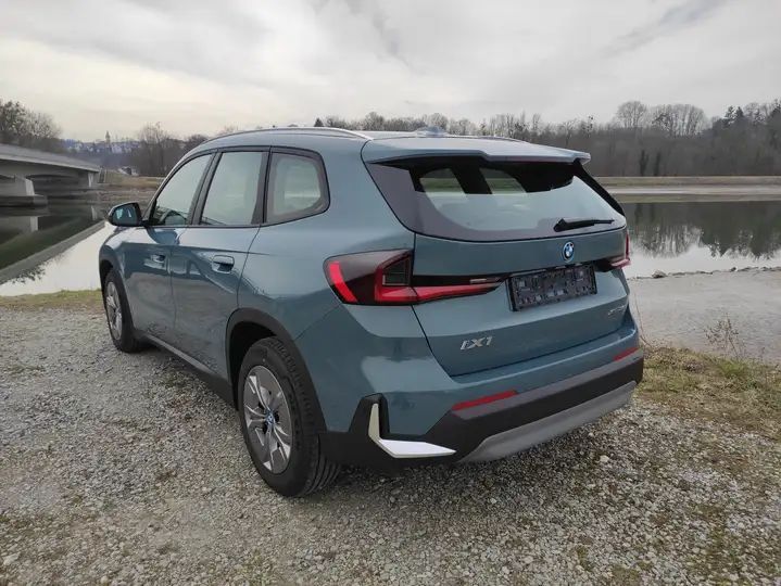 BMW X1 • 2022 • 5,557 km 13