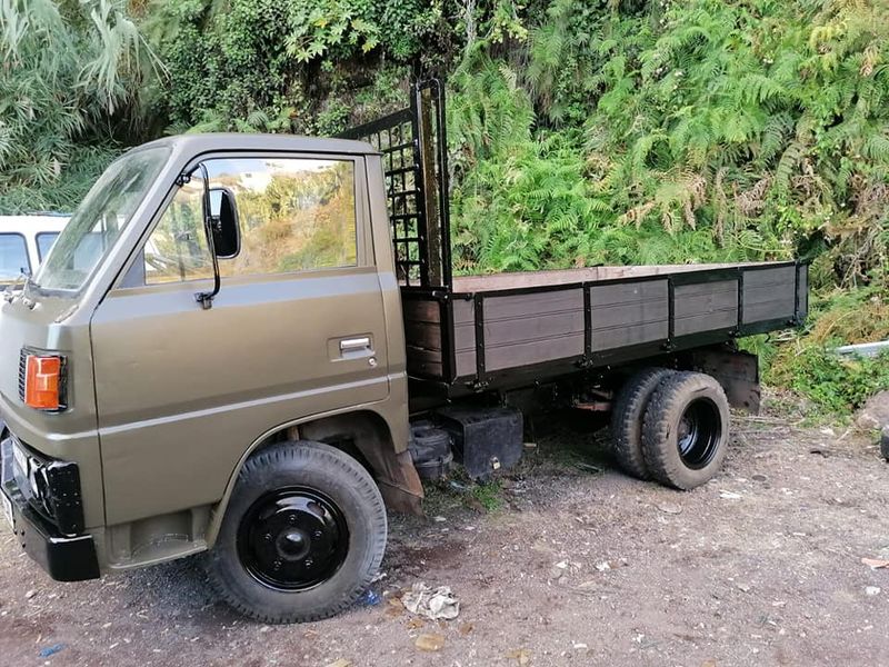 Mitsubishi Fuso canter • 1985 • 298,000 km 3