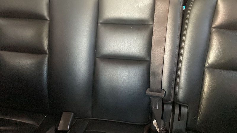 Ford Explorer • 2011 • 223,000 km 8