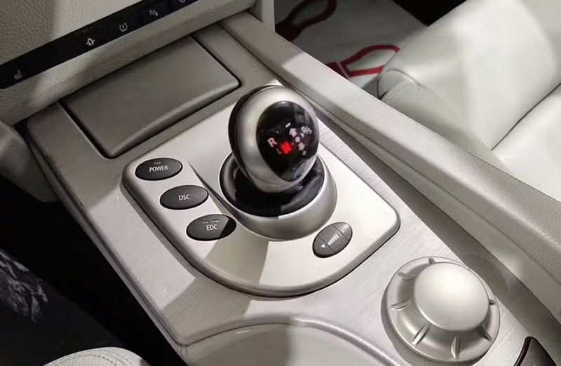 BMW M5 • 2005 • 128,313 km 10