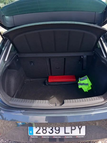 Seat Leon • 2021 • 35,200 km 7