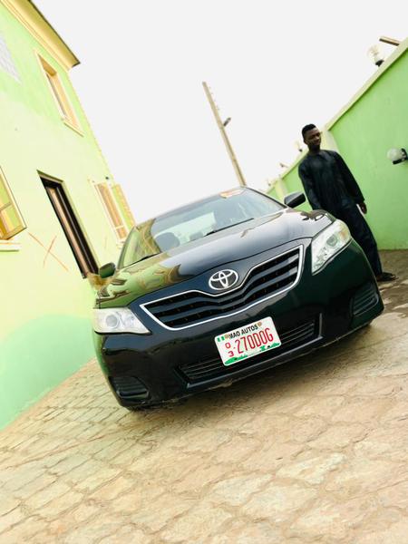 Toyota Camry • 2010 • 180,000 km 5