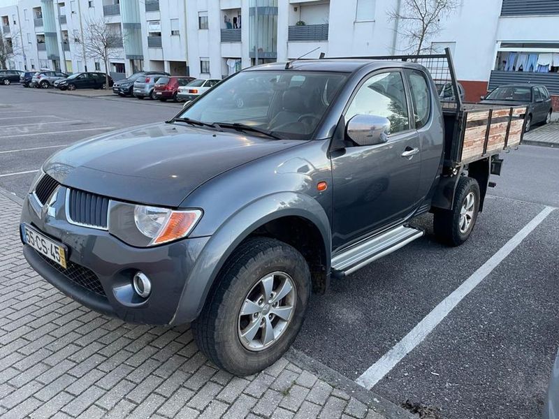 Mitsubishi L200 • 2007 • 260,000 km 1