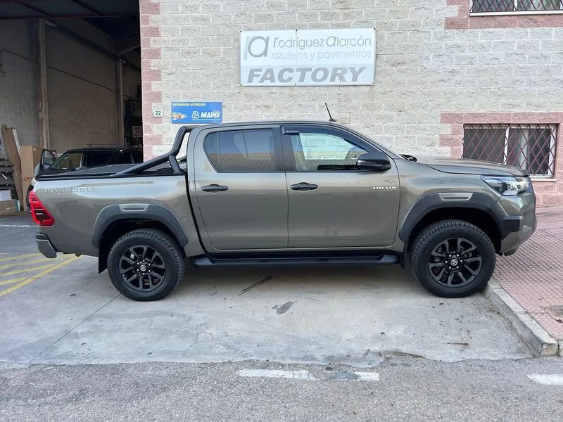 Toyota Hilux • 2021 • 95,000 km 2