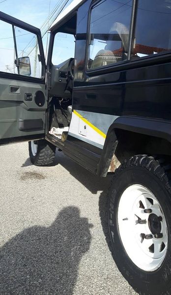 Land Rover Defender • 1993 • 200,000 km 5