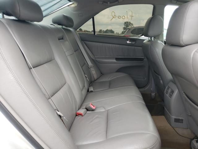 Toyota Camry • 2004 • 12 km 5