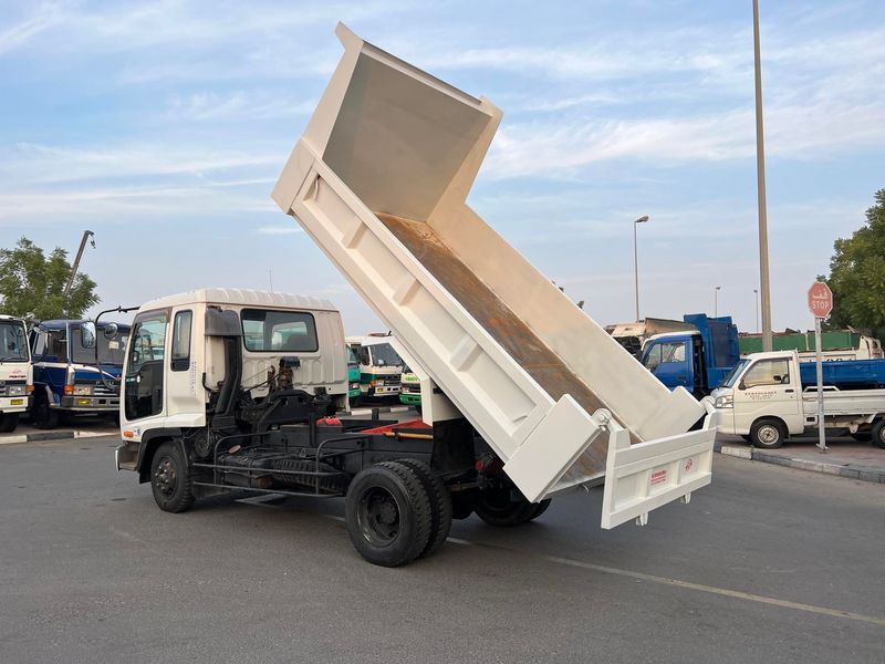 Isuzu Pickup • 2005 • 120,508 km 2