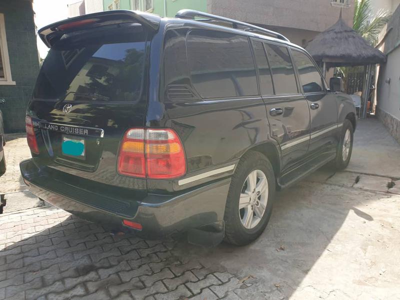 Toyota Land Cruiser • 2008 • 83,563 km 10