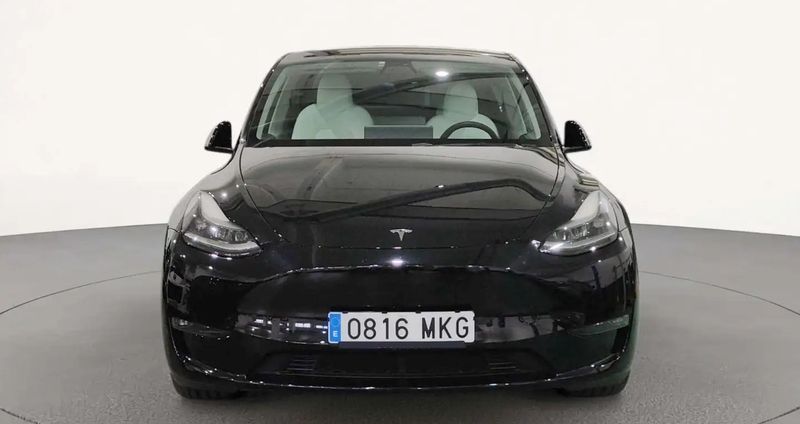 Tesla Model Y • 2023 • 39,514 km 9