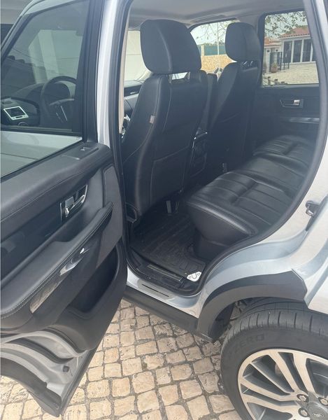 Land Rover Range Rover • 2010 • 150,000 km 3