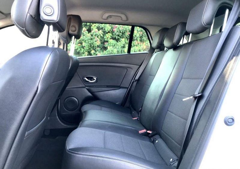 Renault Mégane • 2015 • 192,999 km 4