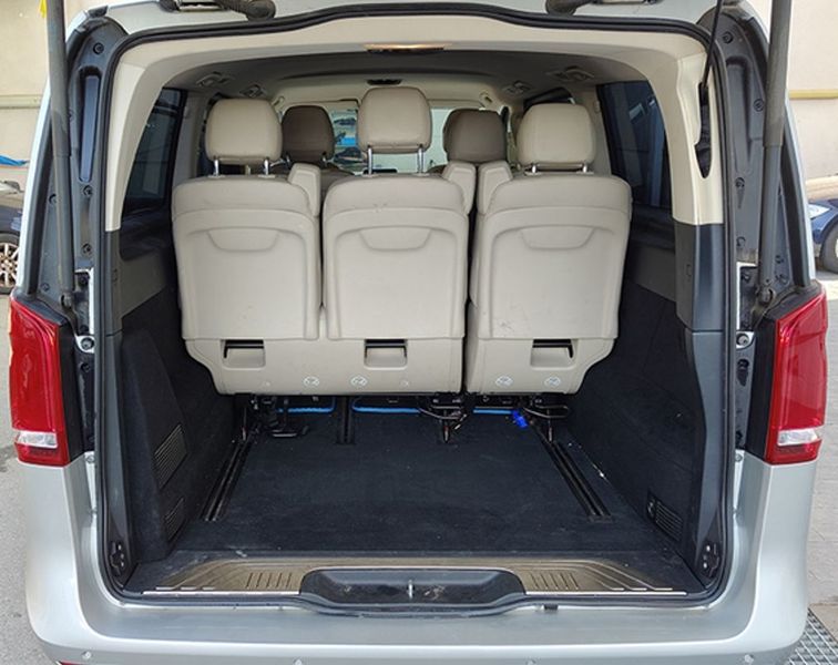 Mercedes-Benz 210 Van • 2018 • 115,422 km 14