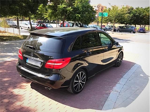 Mercedes-Benz Class B • 2013 • 190,000 km 4