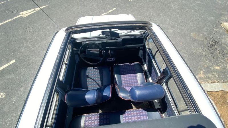 Renault 10 • 2001 • 98,000 km 2