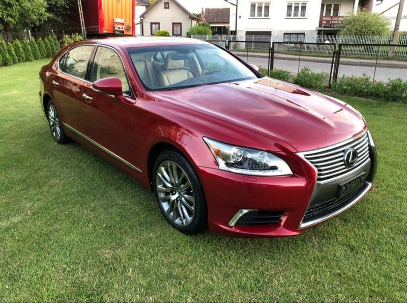 Lexus LS • 2017 • 57,000 km 2