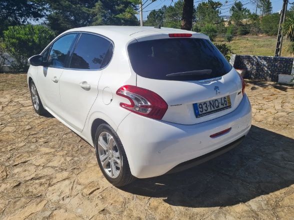 Peugeot 2008 • 2013 • 145,000 km 1