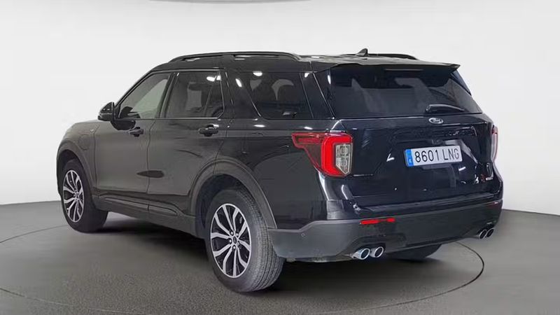 Ford Explorer • 2021 • 63,204 km 2