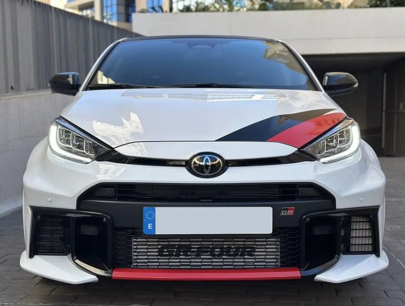 Toyota Yaris • 2024 • 1,960 km 1