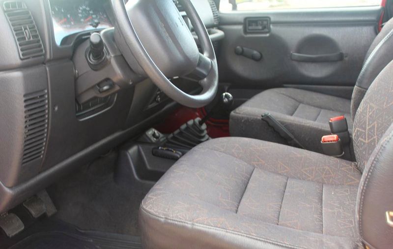 Jeep Compass • 2002 • 89,999 km 7