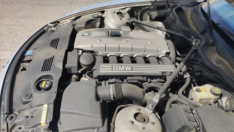 BMW Z4 • 2006 • 145,075 km 10