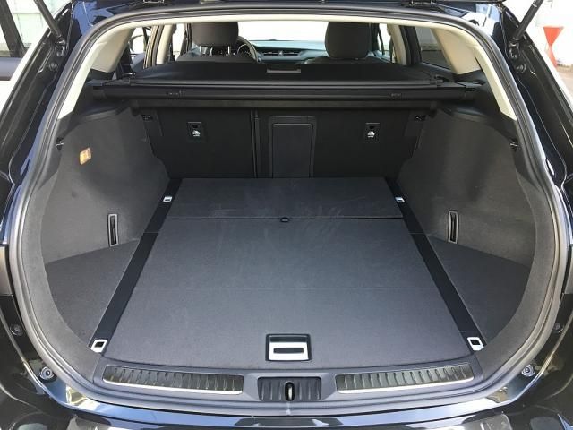 Toyota Avensis • 2017 • 88,000 km 6