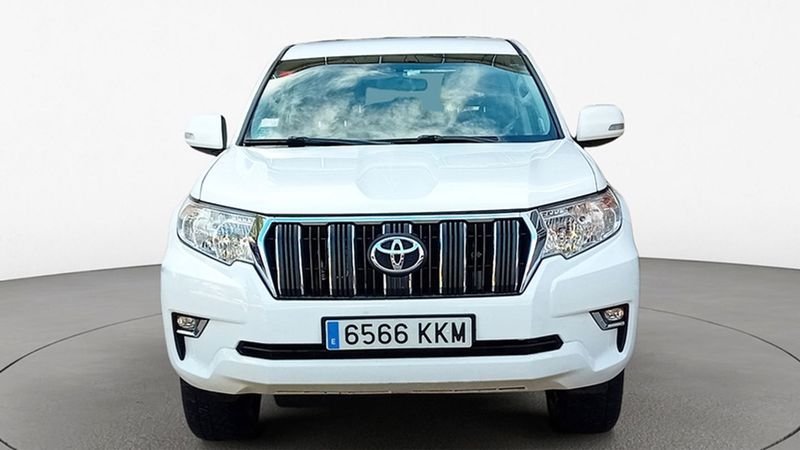 Toyota Land Cruiser • 2018 • 139,000 km 10