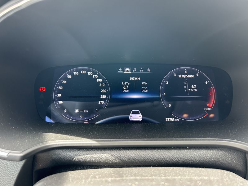 Renault Mégane • 2022 • 23,680 km 8