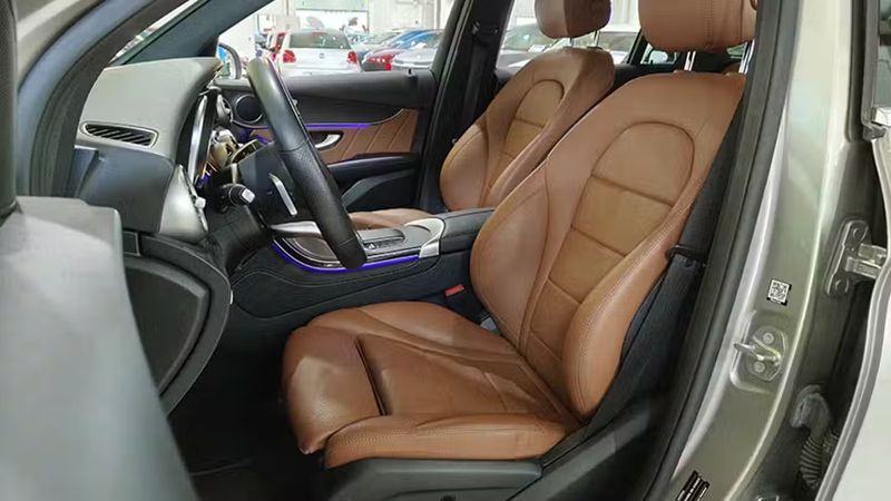 Mercedes-Benz GLC • 2020 • 45,000 km 5