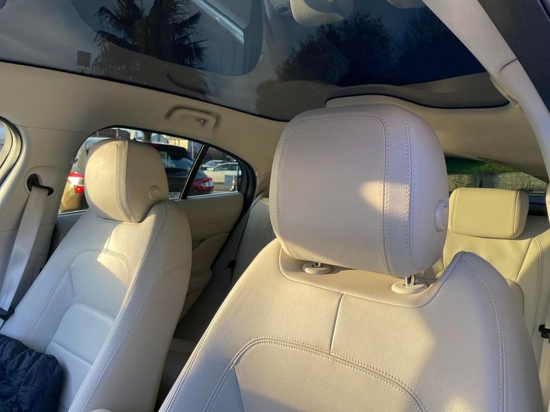 Jaguar I-PACE • 2019 • 120,000 km 9