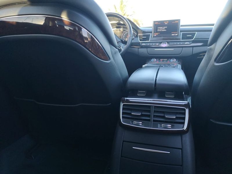 Audi A8 • 2014 • 130,000 km 2