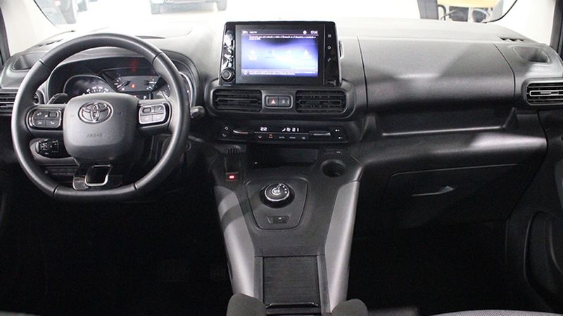 Toyota Corolla • 2022 • 27,287 km 4